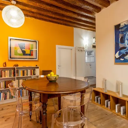 Casa Vittoria Апартаменты *